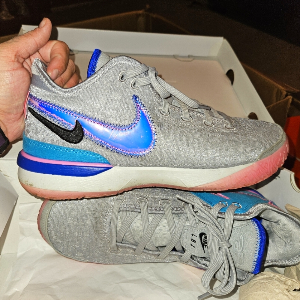 Nike lebron